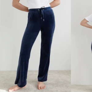 Gina mörkblåa byxor - köparen står för frakten. säljer dessa byxor eftersom jag inte passar i dem och vill ha mer utrymme i min garderob!