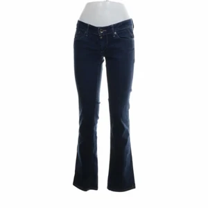 Low waist jeans  - snygga low waist jeans med helt ny skick. Säljer dem pågrund av att de var för små 🌸