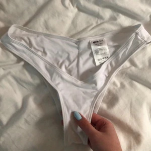 Bikinitrosor  - Bikinitrosor storlek XS,S oanvända. 50kr+48kr frakt