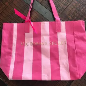 VICTORIA'S SECRET BAG