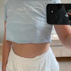 Märkes toppar - Två märkes tröjor för 150 kr sammanlagt och 90 kr var för sig båda är använda men inte så att de märks💕💕