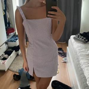 Klänning  - Klänning från pullandbeer storlek M