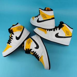 Air Jordan 1 Mid ”Perforated” - Brand new 