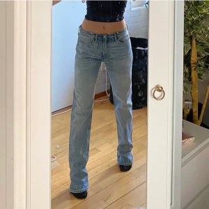 Levis jeans💘 - Skitsnygga Levis jeans i deras Made & Crafted kollektion!💞Säljer då de är lite långa på mig men är annars kär i dessa byxor!💘