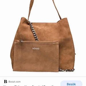 Nunoo väska  - Väska som är slutsåld överallt. Bekväm väska med mycket plats. Pris kan diskuteras vid snabb affär 