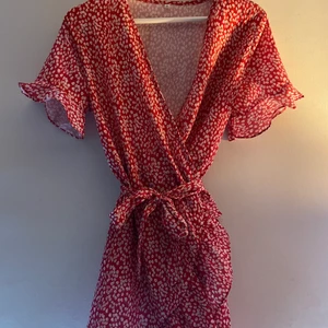 Klänning -  klänning i fint skick💕