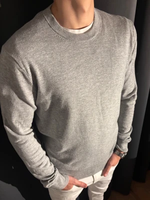 Filippa K Merino - Tja, säljer en Crewneck från Filippa K i 100% merinoull. Storlek M. Skick 10/10, aldrig använd. Nypris 1500, mitt pris 249. Hör av dig vid frågor o funderingar!