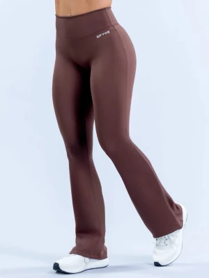 Dfyne Hannah Pearson Flares - Limited edition Hannah Pearson Flares i färgen CHESTNUT. Använda 1 gång, de är i helt nytt skick. Prislappen har jag ej kvar men kvitto finns. 