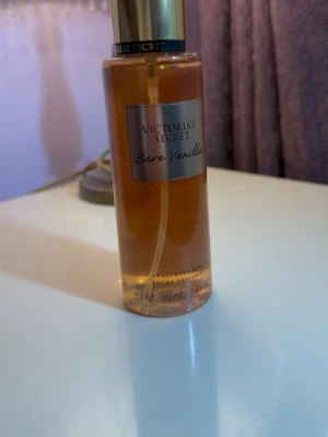 Victoria Secret - Bare Vanilla