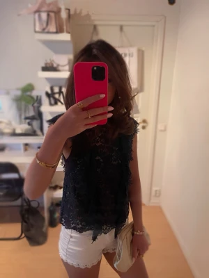 Spetstopp  - Marinblå spetstopp från zara! Har provat den en gång bara💞