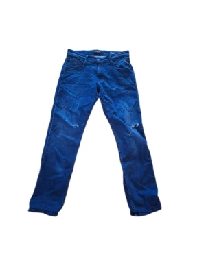 Replay anbass  - Replay anbass 29/32 slitna på knäna 