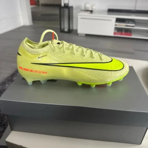 Nike Air Zoom Mercurial Vapor 15 FG - Helt nya, aldrig använda med box, nike mercurial nyaste modellen, nypris köpta för 3100kr, AG