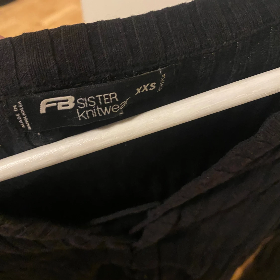 Svart ribbad topp med snörning FB Sister - 2