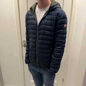Colmar jacka  - Säljer nu denna Colmar jacka i storlek M/52, skriv för fler bilder/frågor🙌🏼