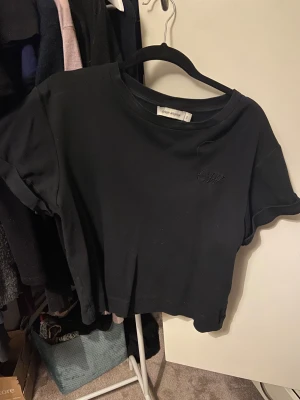 Snygg T-shirt carin wester  - Snygg carin wester T-shirt .