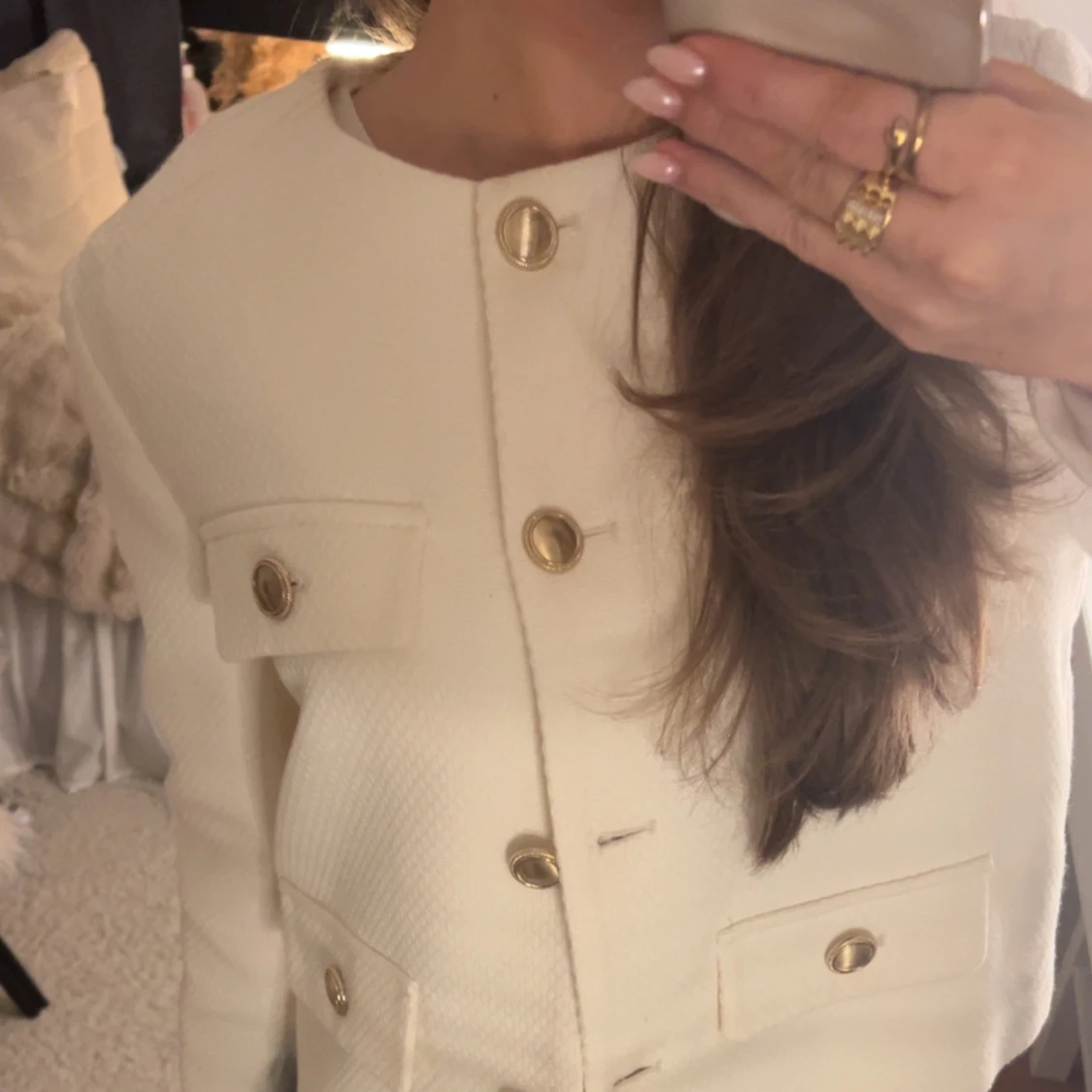 Vit kavajjacka från Zara med guldknappar
