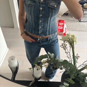 Blå Jeans topp från Zara - Myckte bra skick!! 