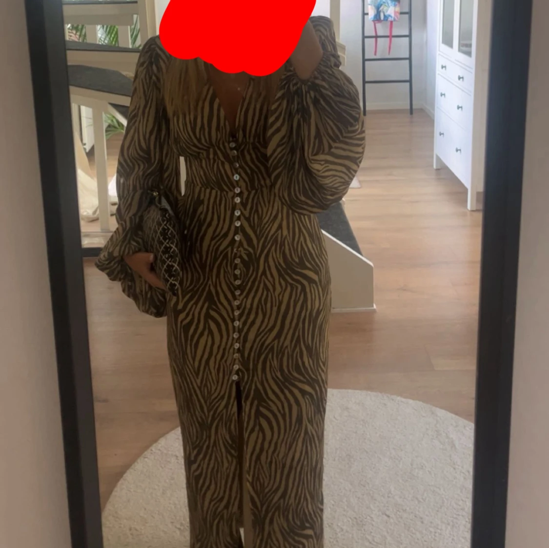 Zebramönstrad långklänning med knappar