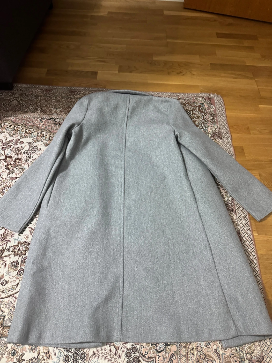 Grå lång kappa från F&F - 3