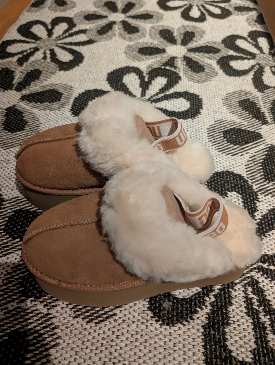 UGG mocka slip-in med päls