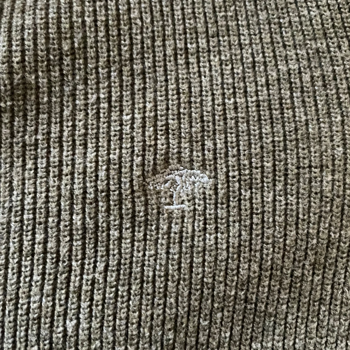 Beige ribbad kofta från Fynch-Hatton - 3