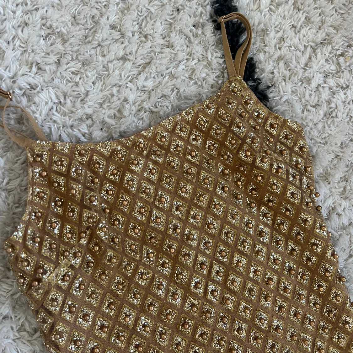 Glittrig kortklänning - 2