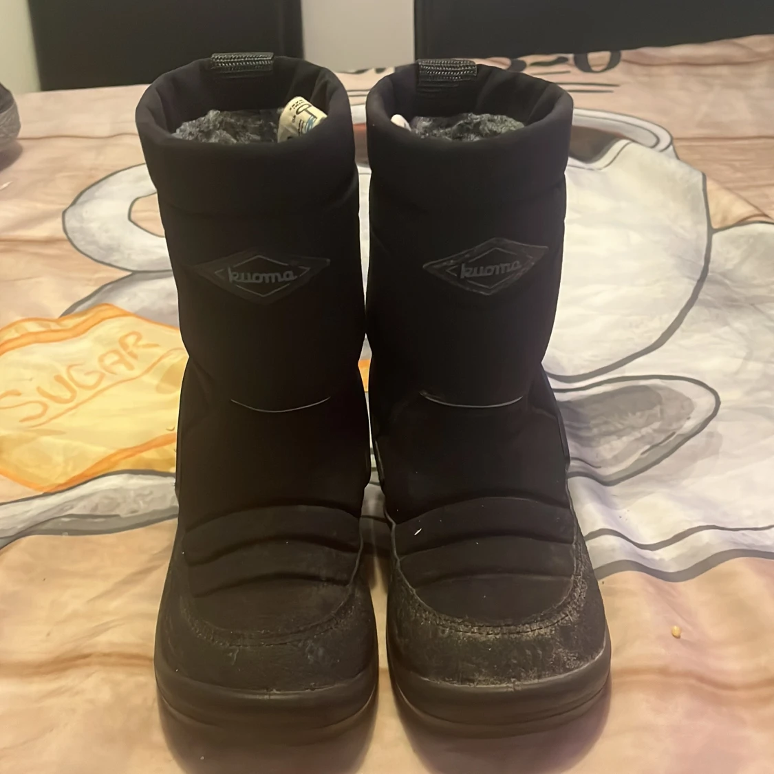 Svarta vinterstövlar från Kuoma, strl 26