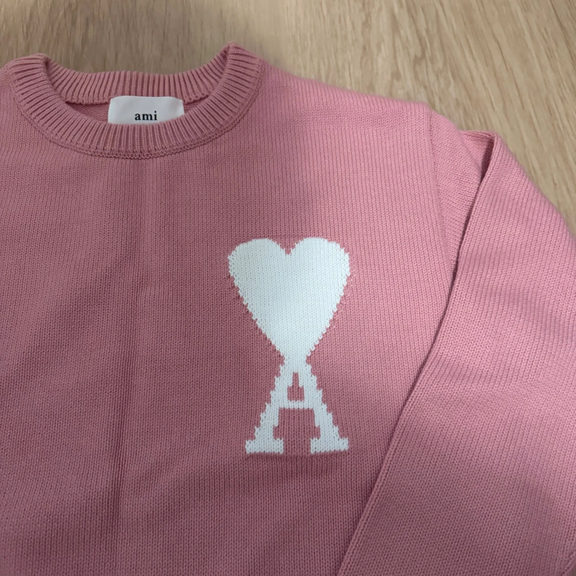 Rosa stickad tröja från Ami - 1