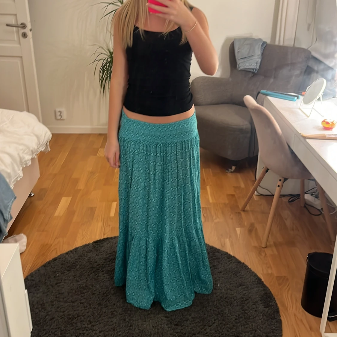 Turkos långkjol från Zara i XS