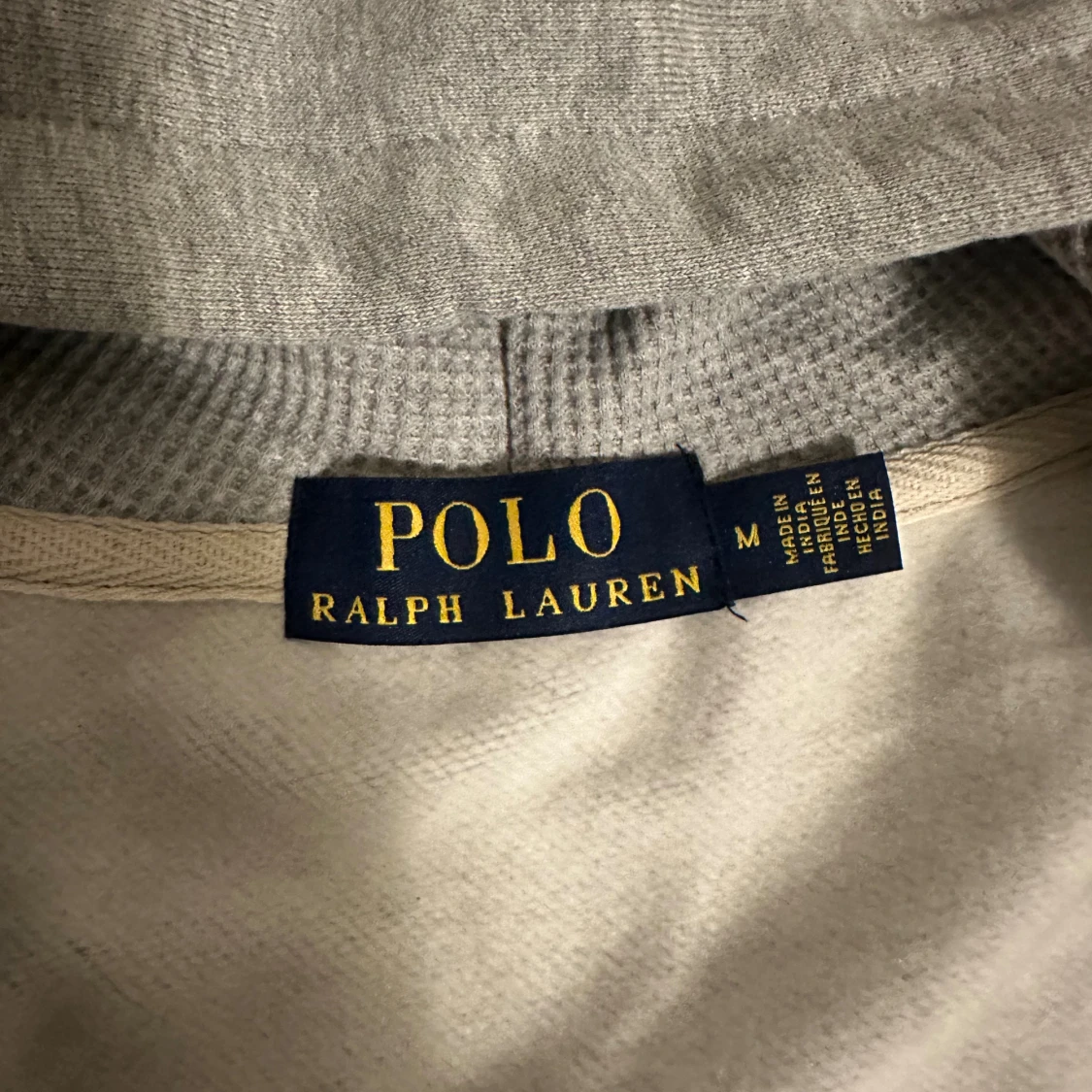 Grå hoodie från Polo Ralph Lauren - 2