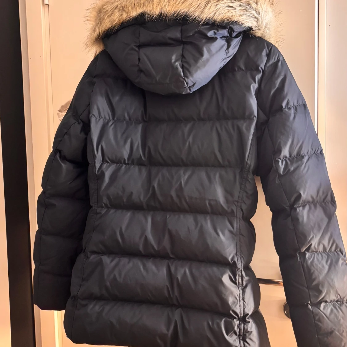 Svart pufferjacka Tommy Hilfiger L - 1