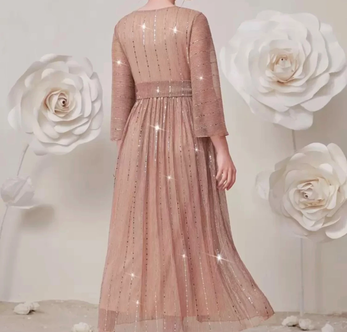 Glittrig champagnefärgad långklänning - 1