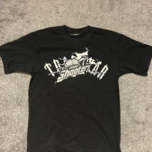 Trapstar t-shirt  - Svart t-shirt från Trapstar i bra skick. Köpt på trapstars hemsida