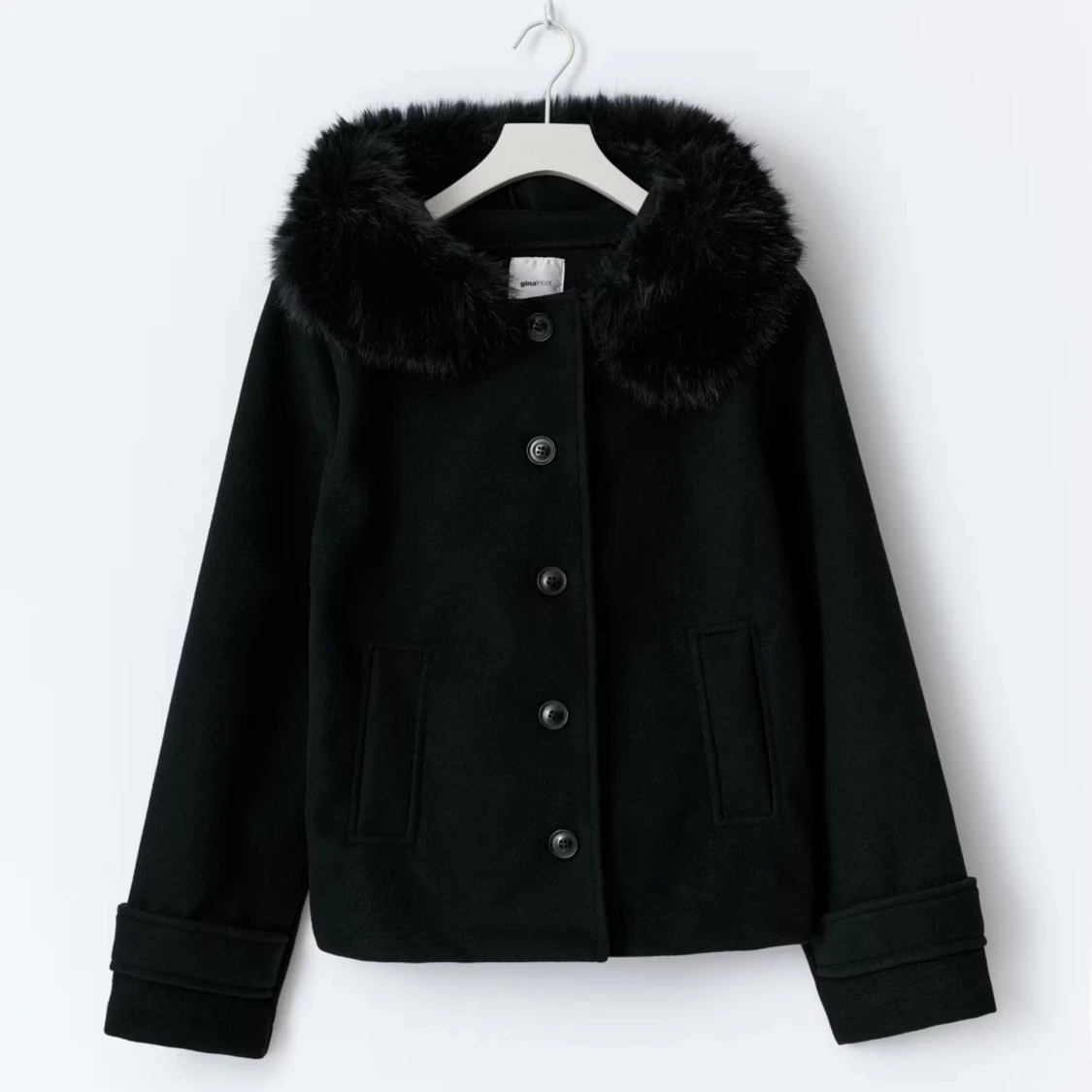 Svart pälsjacka med krage - 1