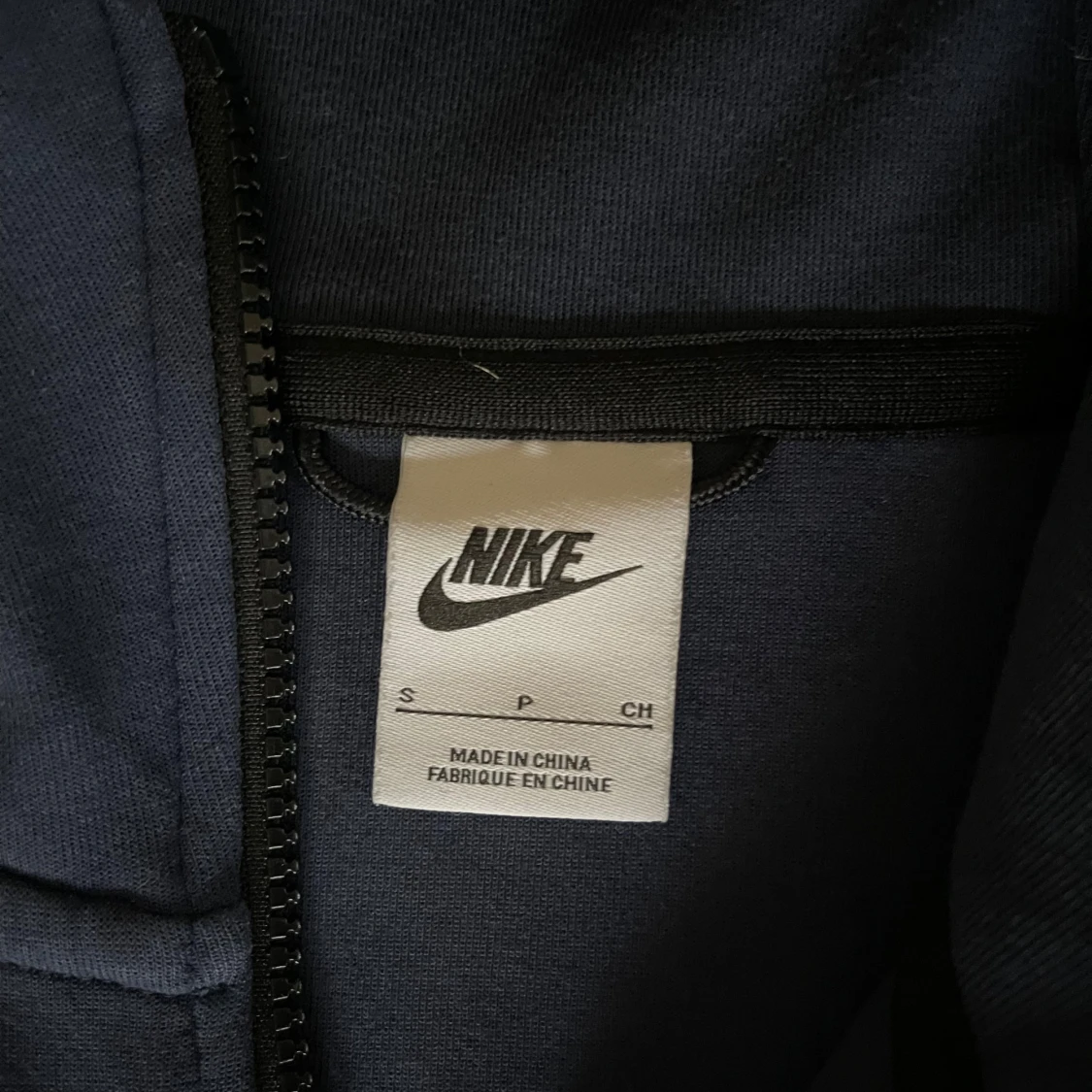  Nike Tech sätt - Marinblå . Jacka str S , Byxa str XS  - 2