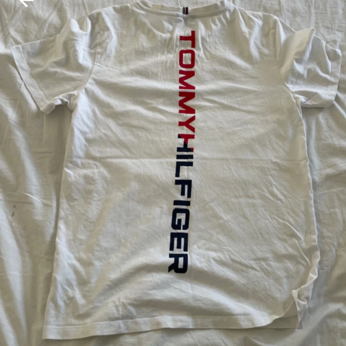 Vit Tommy Hilfiger t-shirt med tryck - 2
