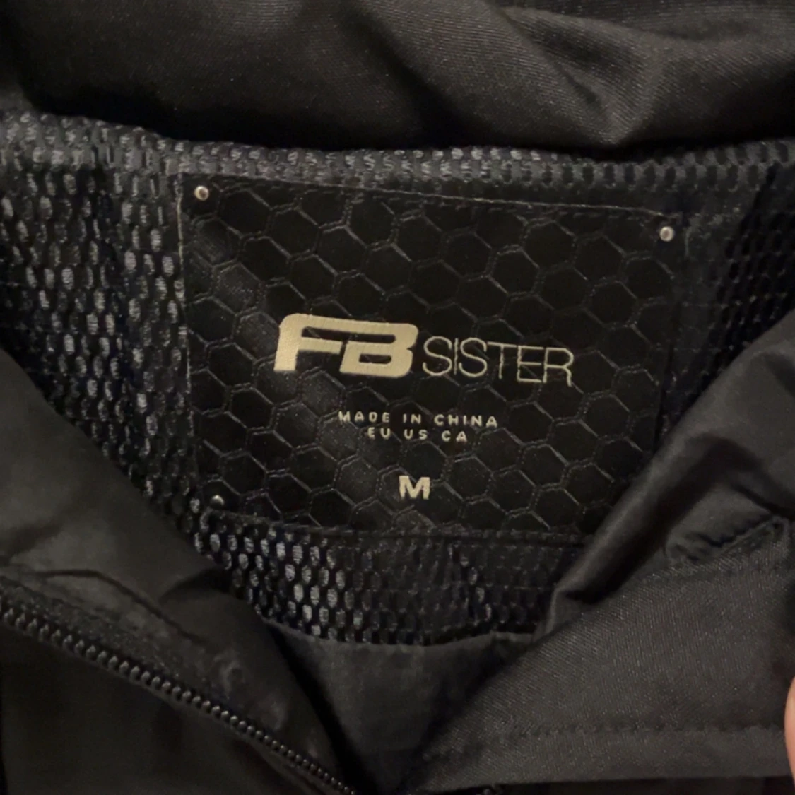Svart pufferjacka från FB Sister - 3