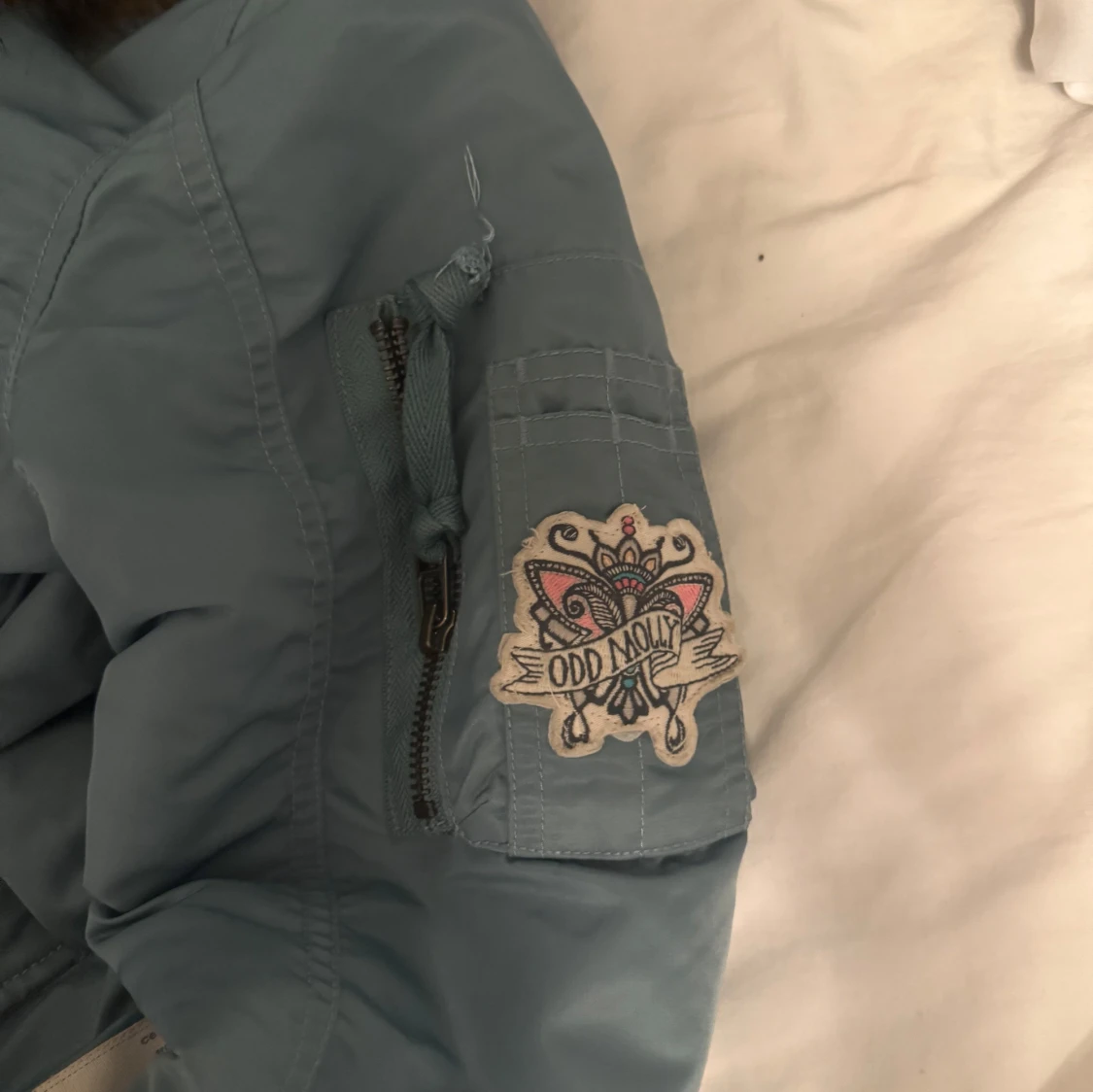 Blå bomberjacka Odd Molly med fuskpäls - 4