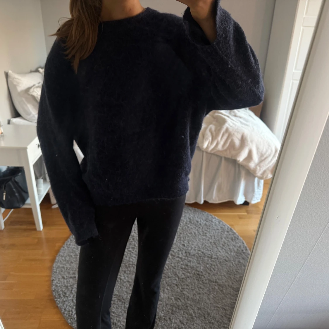 Mörkblå stickad oversized tröja - 1