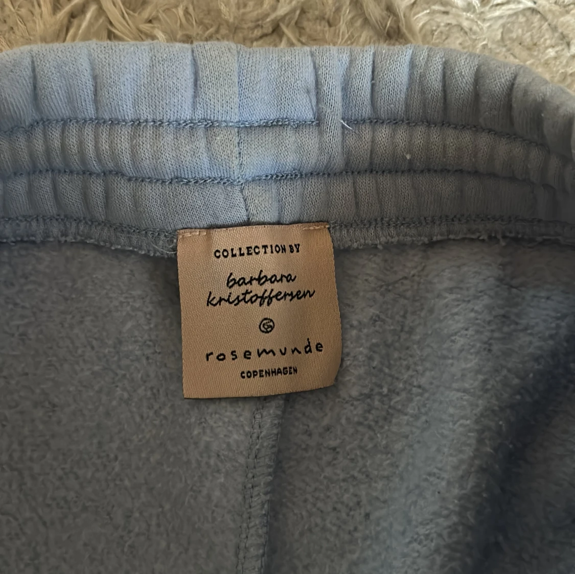 Ljusblå mjuka shorts från Rosemunde - 1