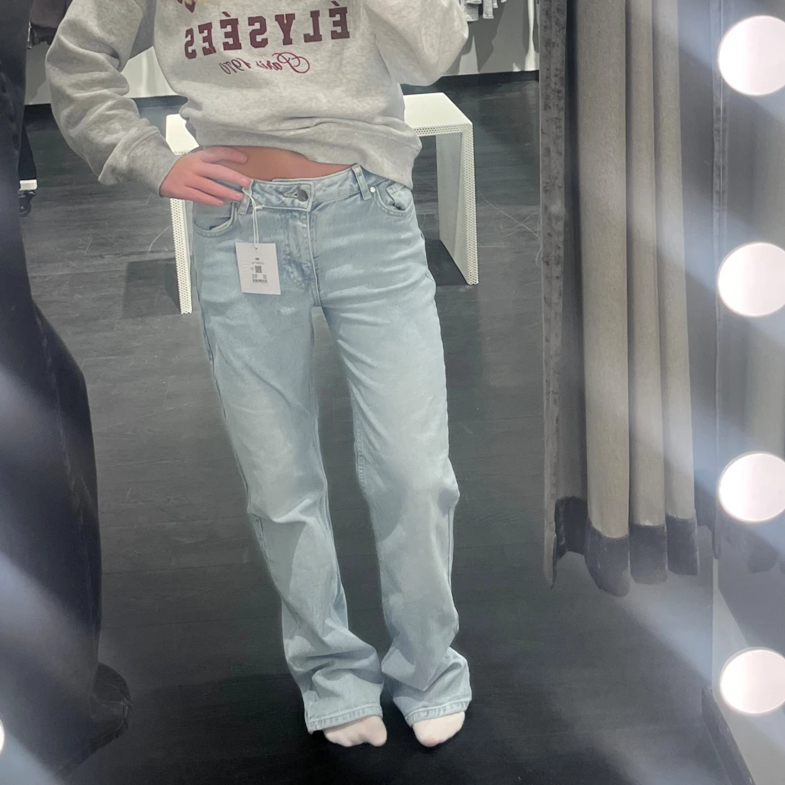 Ljusblå wide jeans från Bik bok - 1