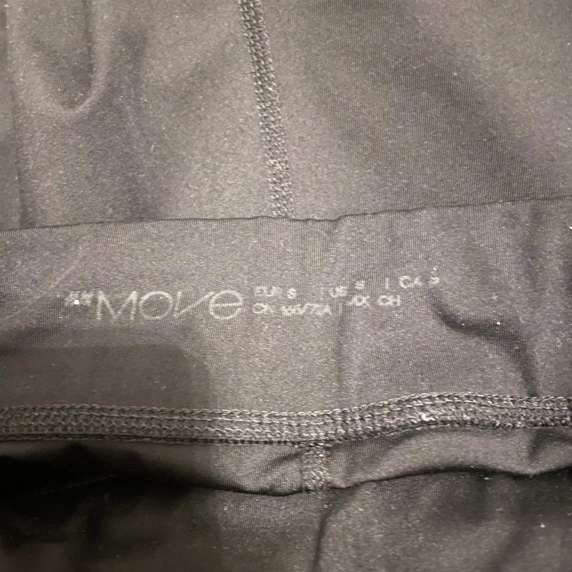 Utsvängda träningstights från H&M storlek S - 3