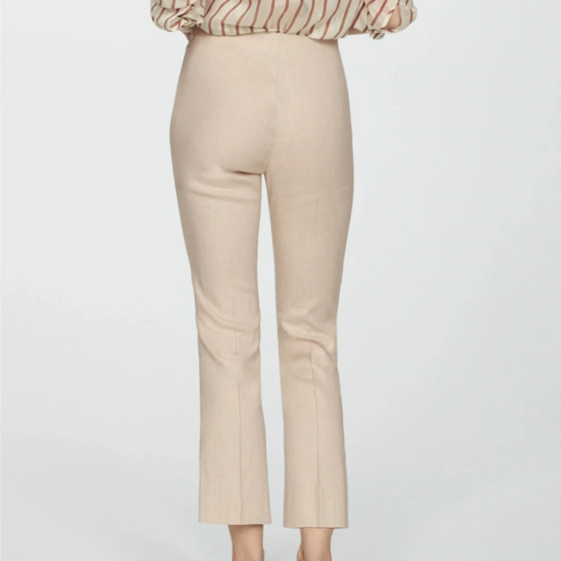Beiga croppade kostymbyxor i linne från Mango - 1
