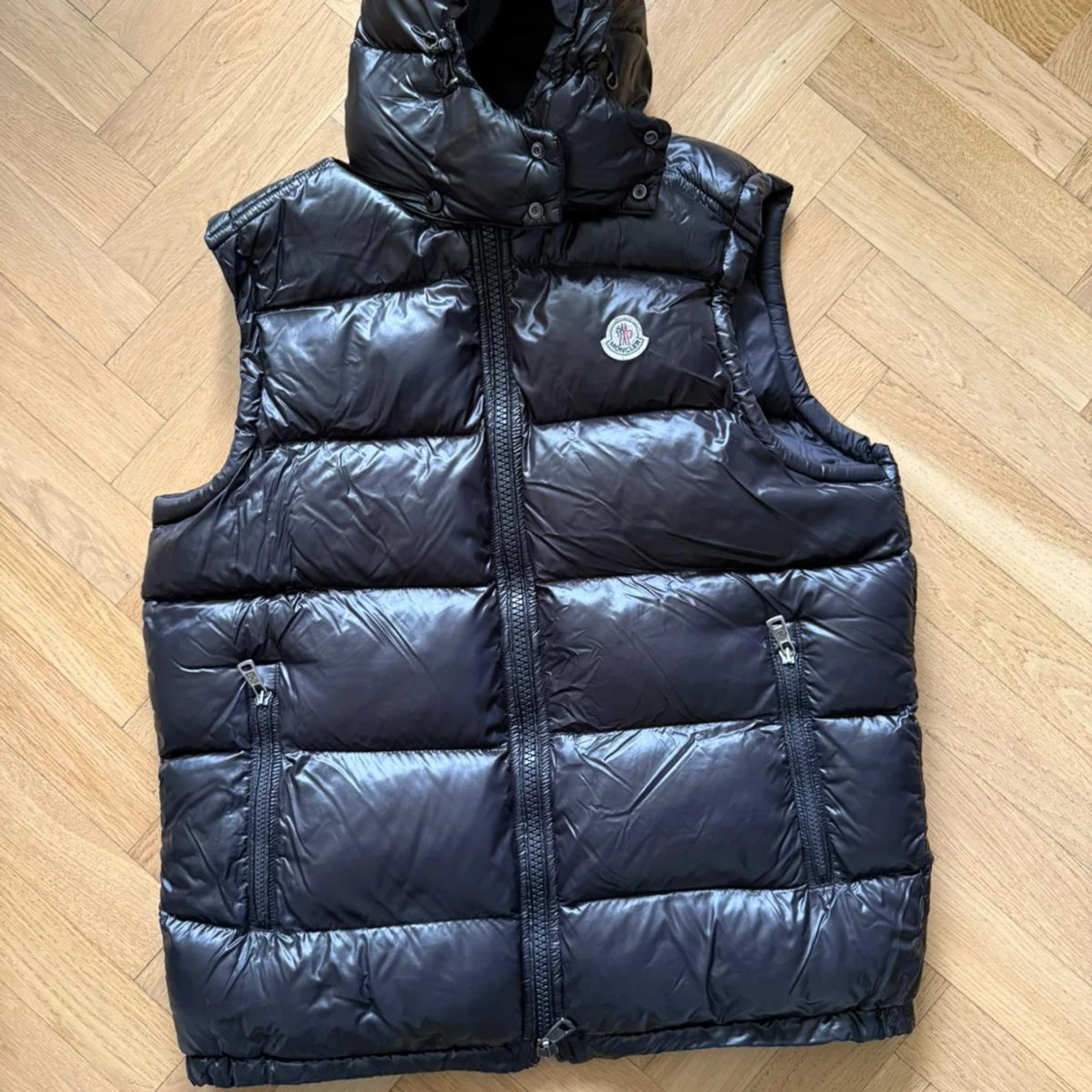 Svart dunväst från Moncler - 2