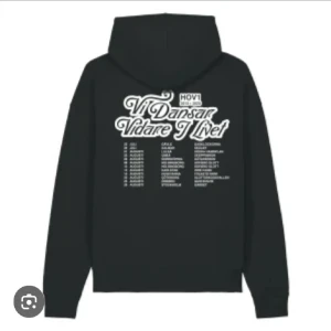 Hov1 hoodie💕 - Säljer min hov1 hoodie som är helt ny o aldrig använd i M🥹