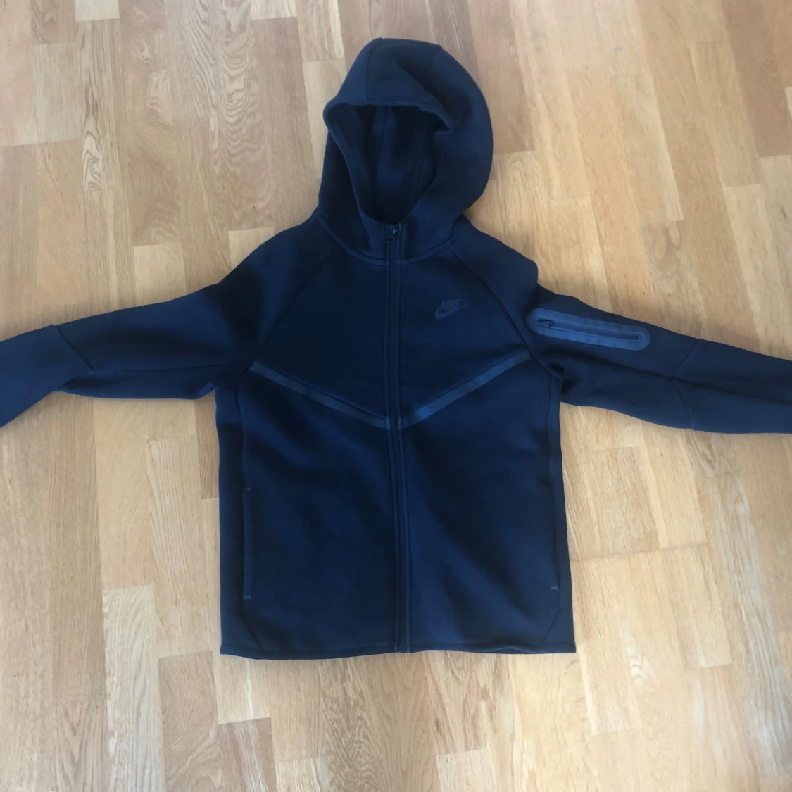 Svart Nike hoodie med dragkedja XL