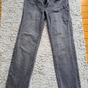 Abrand Jeans storlek 29 - Inga tecken på användning, gråa sköna jeans, bra passform.