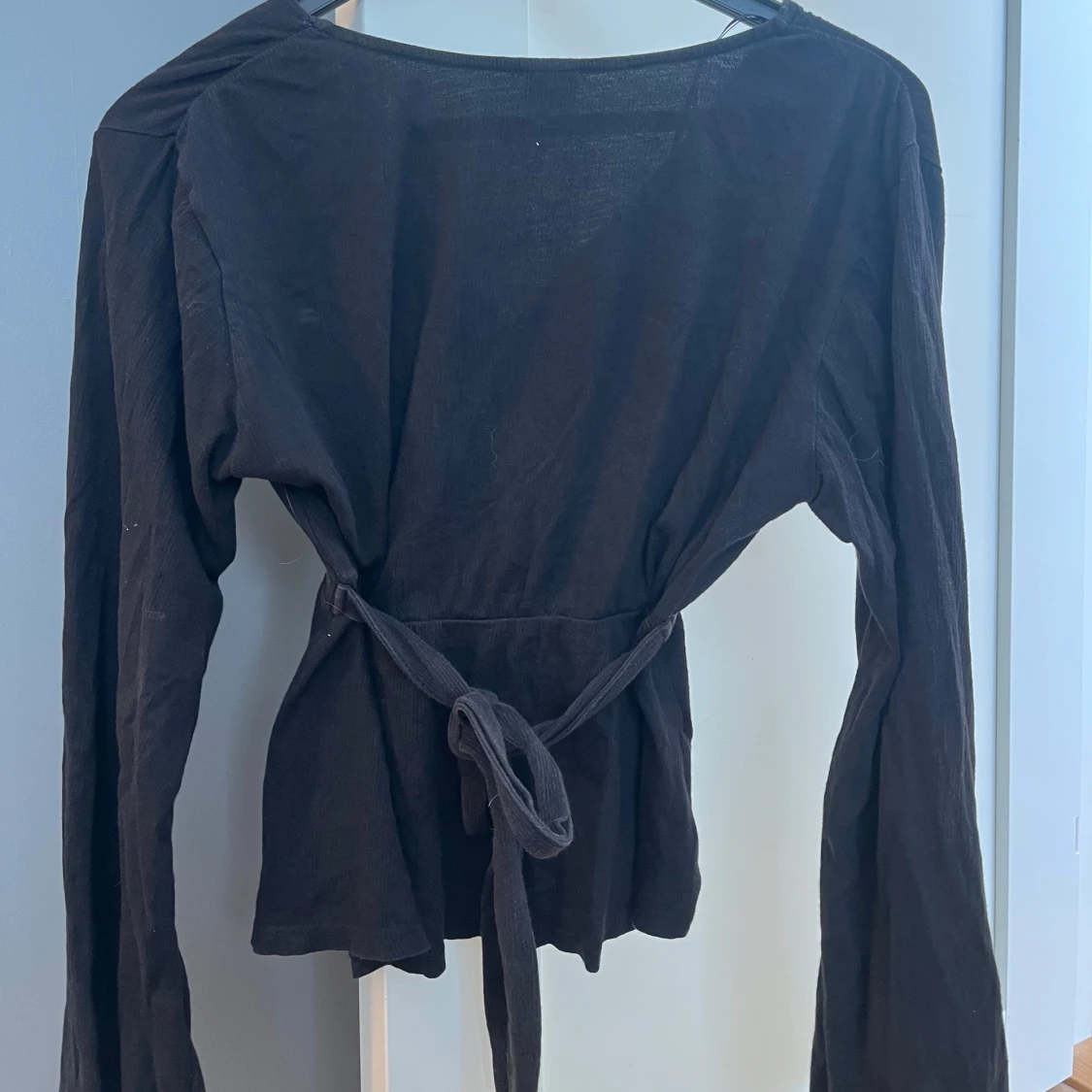 Svart blus från Gina Tricot - 2