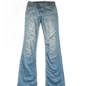 Vintage bootcut lee jeans - Midja 36 innerben 89, väldigt bra skick