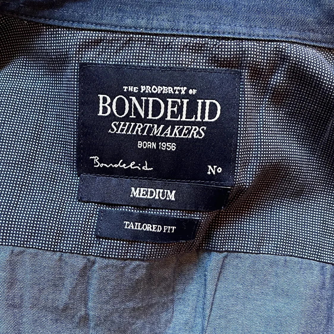 Mörkblå skjorta från Bondelid - 2